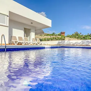 https://nice-home-costa-adeje.tenerifehoteles.net